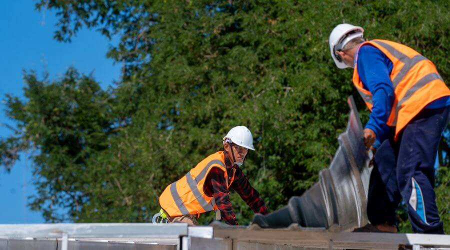 Expert Emergency Roof Repairs services in Blue Hill, NE